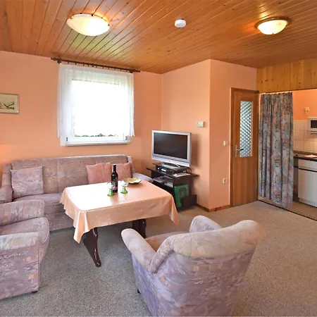 Ferienhaus In Der Naehe Des Schwarzatals, Cleaning Included * Grossbreitenbach